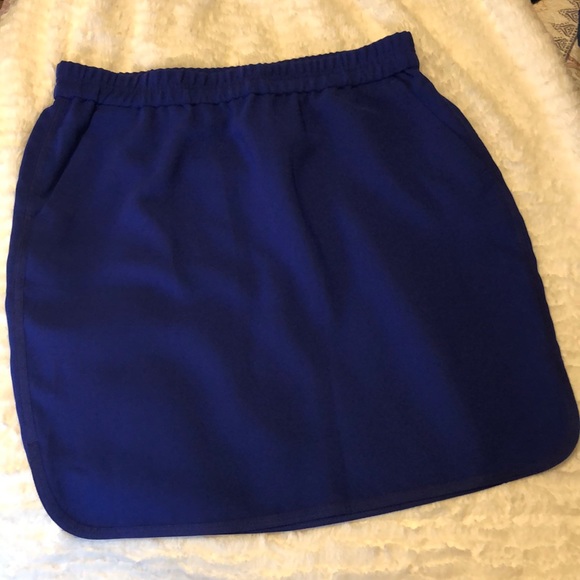 J Crew Curved Hem Pencil Skirt - Picture 2 of 3